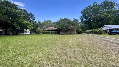 15212 Crystal Dr, Pride, LA 70770 photo 9