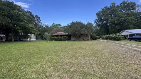 15212 Crystal Dr, Pride, LA 70770 photo 25