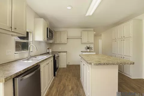 30288 Pine Alley Rd, Springfield, LA 70462 photo 16