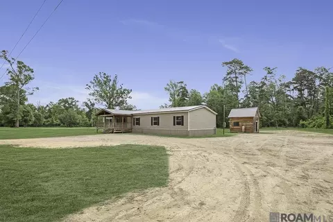 30288 Pine Alley Rd, Springfield, LA 70462