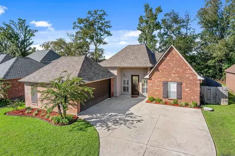 30453 Trace Ln, Walker, LA 70785