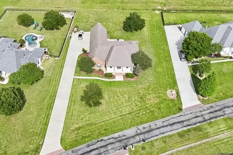 10456 Buddy Gore Rd, Gonzales, LA 70737