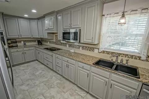 Kitchen - 36313 Ruby Moore Rd, Denham Springs, LA 70706 photo 3 of 3