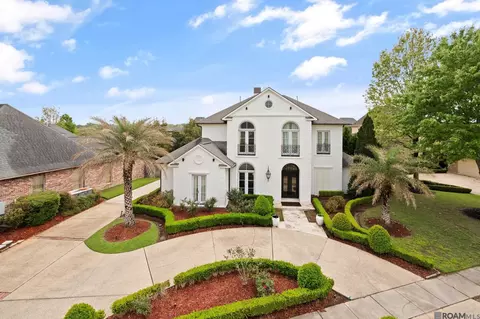 18642 Santa Maria Dr, Baton Rouge, LA 70809