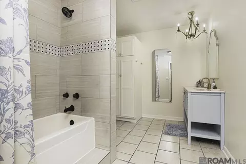 Bath - 29901 Magnolia Dr, Walker, LA 70785 photo 3 of 6