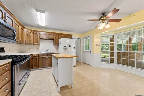 Kitchen - 15035 Crystal Dr, Pride, LA 70770 photo 1 of 2