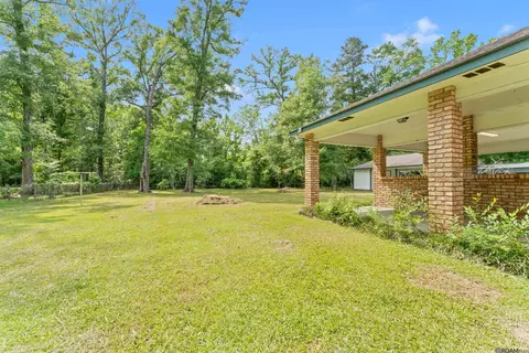 Exterior - 15035 Crystal Dr, Pride, LA 70770 photo 5 of 6