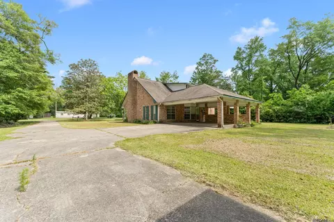 Exterior - 15035 Crystal Dr, Pride, LA 70770 photo 3 of 6