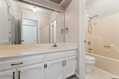 Bath - 15035 Crystal Dr, Pride, LA 70770 photo 3 of 3