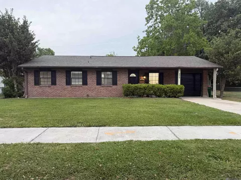 325 Concord Dr, Laplace, LA 70068