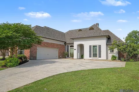 30969 Concord Dr, Walker, LA 70785