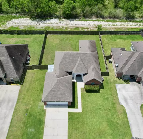 View/Area - 31025 Lake Spring Dr, Walker, LA 70785 photo 2 of 2