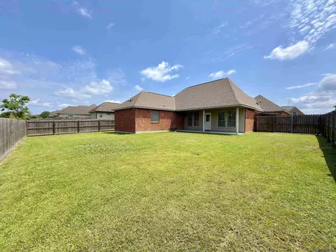 Exterior - 31025 Lake Spring Dr, Walker, LA 70785 photo 2 of 3