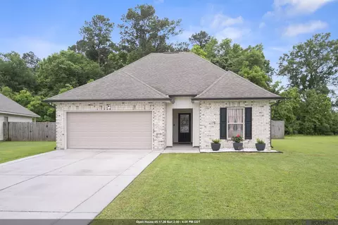 13726 Acacia Ct, Denham Springs, LA 70726