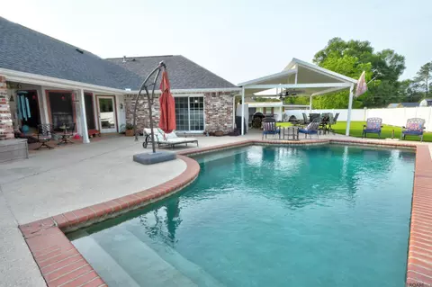 14924 Wilmington Dr, Central, LA 70770