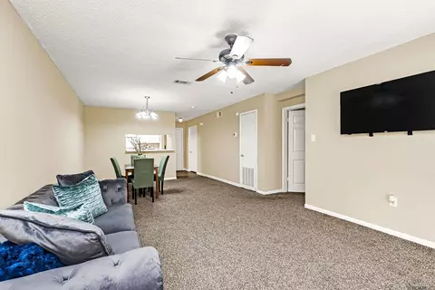 1826 S Brightside View Dr # M, Baton Rouge, LA 70820