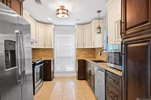 Kitchen - 1437 Mchugh Rd, Baker, LA 70714 photo 2 of 3