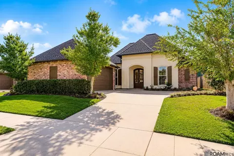 14628 Lake Town Dr, Baton Rouge, LA 70810