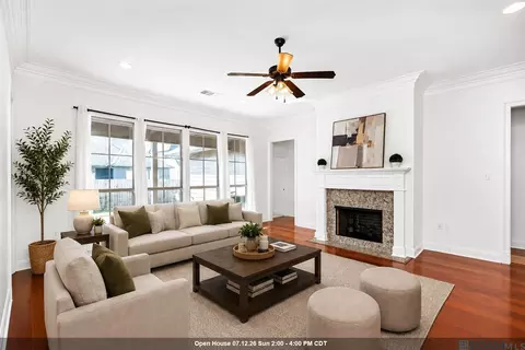 14628 Lake Town Dr, Baton Rouge, LA 70810