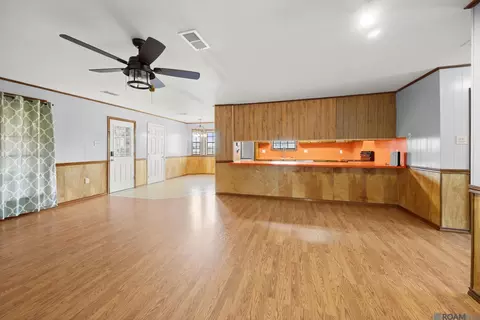 Living - 18875 La Hwy 22, Maurepas, LA 70449 photo 3 of 3