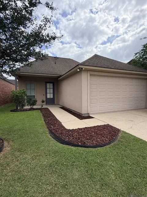 7863 Seville Ct, Baton Rouge, LA 70820
