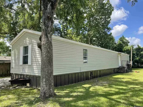 14195 Oak Meadow St, Gonzales, LA 70737