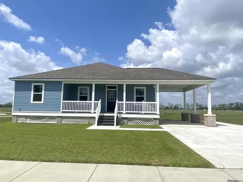 8842 Heron Way, New Roads, LA 70760