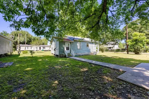 Exterior - 4111 Main St, Addis, LA 70710 photo 5 of 6