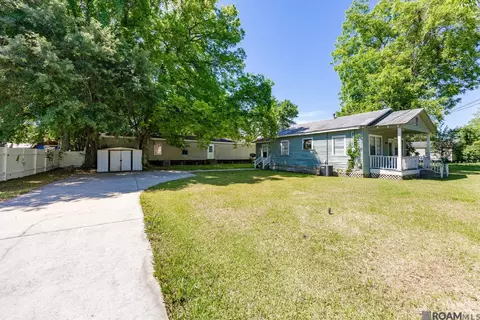 Exterior - 4111 Main St, Addis, LA 70710 photo 4 of 6