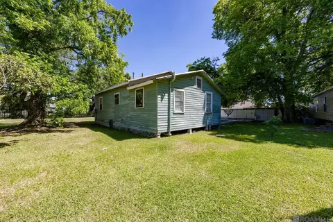 Exterior - 4111 Main St, Addis, LA 70710 photo 6 of 6