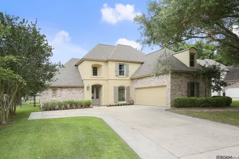 16438 W Lake Dr, Prairieville, LA 70769