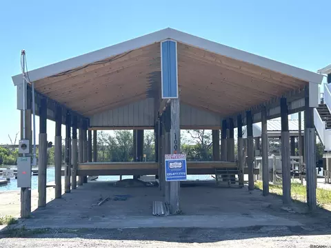 100 Lillian Ln, Chauvin, LA 70344