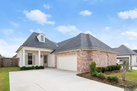 545 Silverbill Ln, Baton Rouge, LA 70810