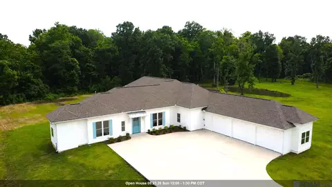 1033 W Worthey St, Gonzales, LA 70737