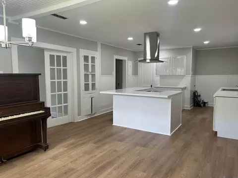 Kitchen - 13332 Plank Rd, Baker, LA 70714 photo 5 of 6