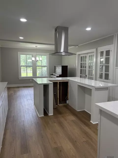 Kitchen - 13332 Plank Rd, Baker, LA 70714 photo 4 of 6