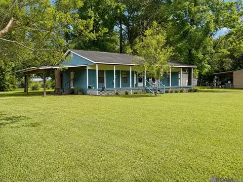 21042 Holmes Dr, Zachary, LA 70791