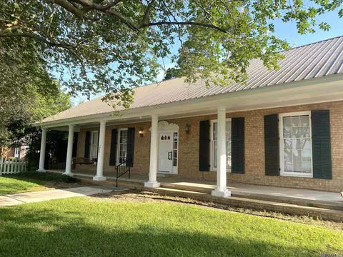 1009 E Main St, New Roads, LA 70760