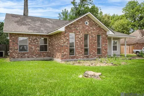 3526 Redbud Dr, Zachary, LA 70791