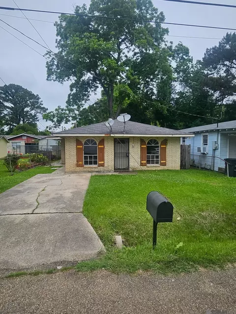 4725 Stearns St, Baton Rouge, LA 70811