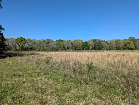1929 E Milton Rd, Youngsville, LA 70592