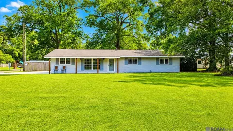 2411 Chantulane Ave, Denham Springs, LA 70726