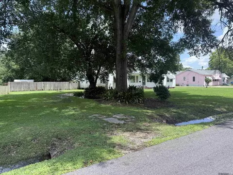 608 W End Rd, New Roads, LA 70760
