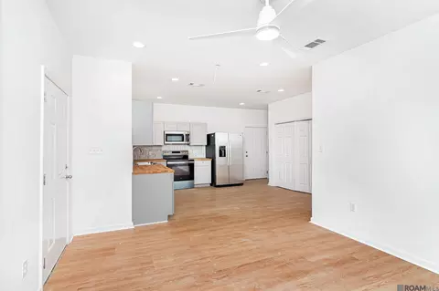 Living - 1555 Robinson St, Baker, LA 70714 photo 2 of 2