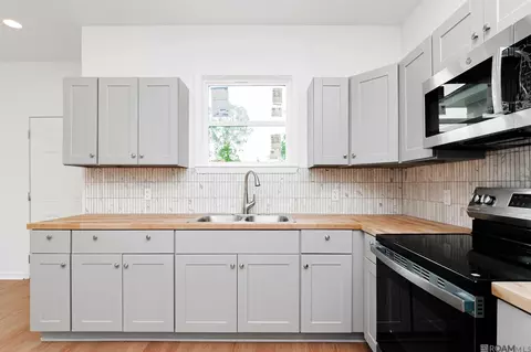 Kitchen - 1555 Robinson St, Baker, LA 70714 photo 3 of 3