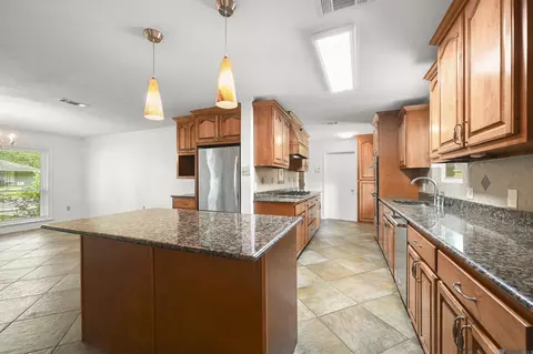1951 Shawn Dr, Baton Rouge, LA 70806