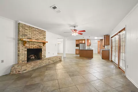 1951 Shawn Dr, Baton Rouge, LA 70806