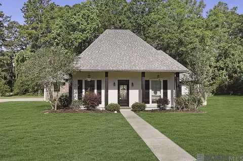 29407 Preston Pointe Dr, Livingston, LA 70754