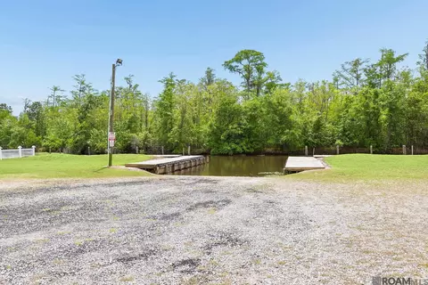 Exterior - 26293 Riverscape Dr, Springfield, LA 70462 photo 3 of 5