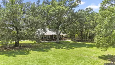 Exterior - 18003 Faller Rd, Tickfaw, LA 70466 photo 4 of 11